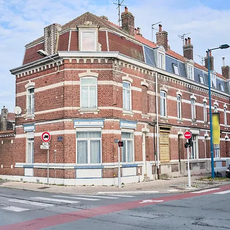 La Maison Du Fresnoy - Metro